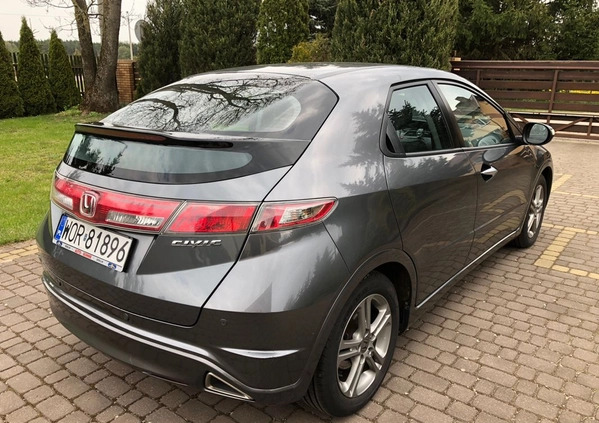 Honda Civic cena 27900 przebieg: 177000, rok produkcji 2011 z Toruń małe 277